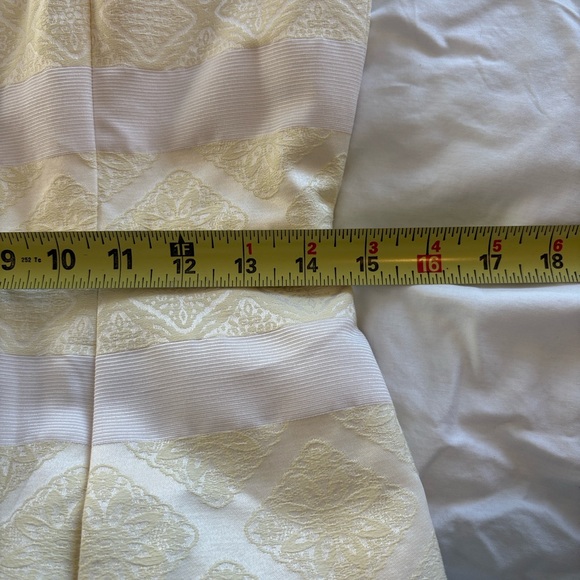 Copy NWT Maggy London Yellow and Cream Sleeveless Midi Dress - Picture 10 of 10